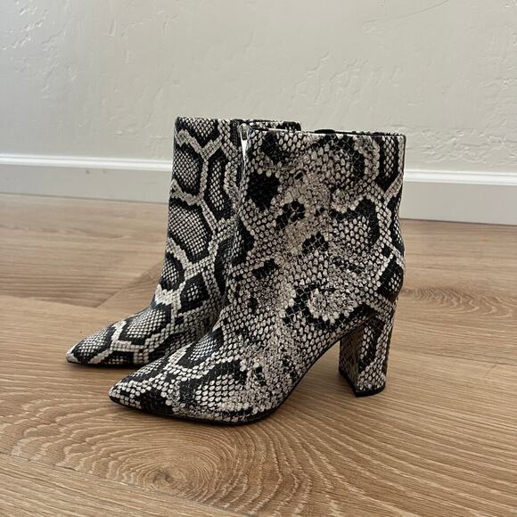 NEW $219 March Fisher LTD Ulani Pointy Toe Bootie In Black Snake Print - Picture 2 of 7
